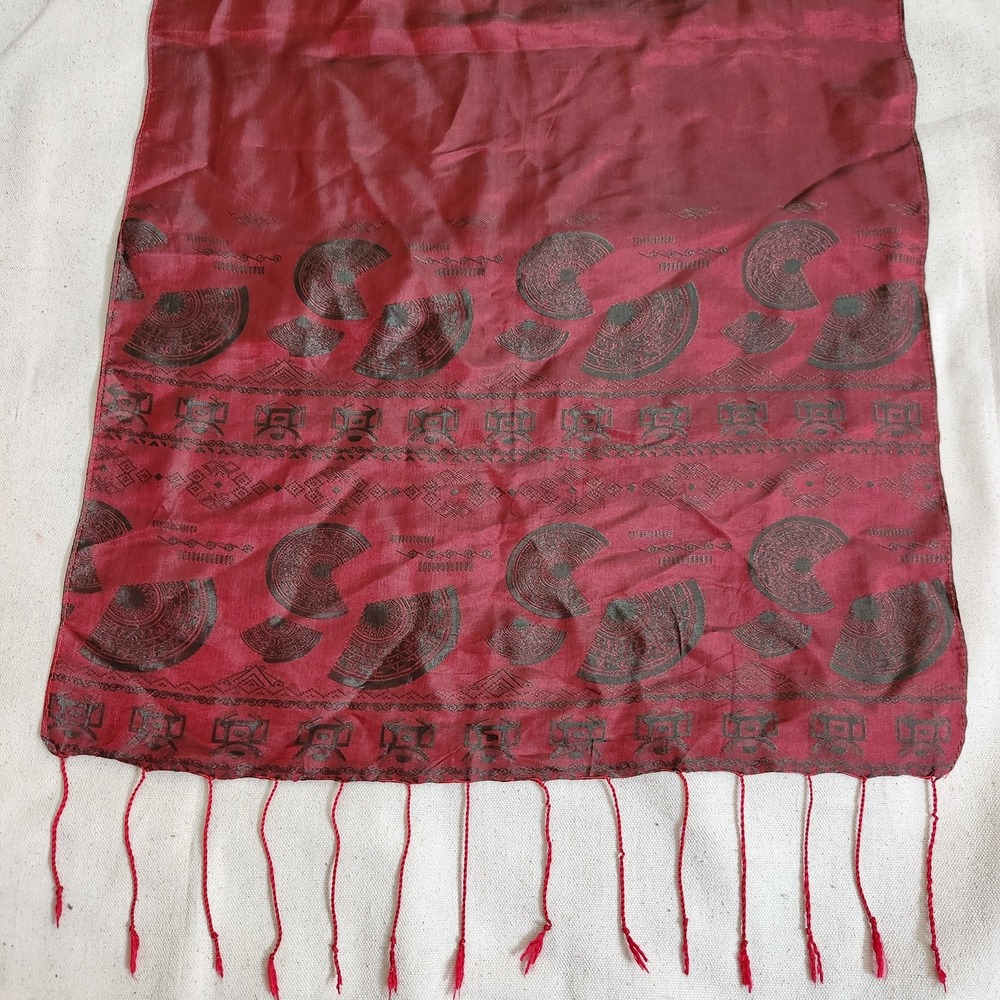 Fandori Silk Luxuries Reversible Red Green Fan Pattern Silk Scarf with Fringe